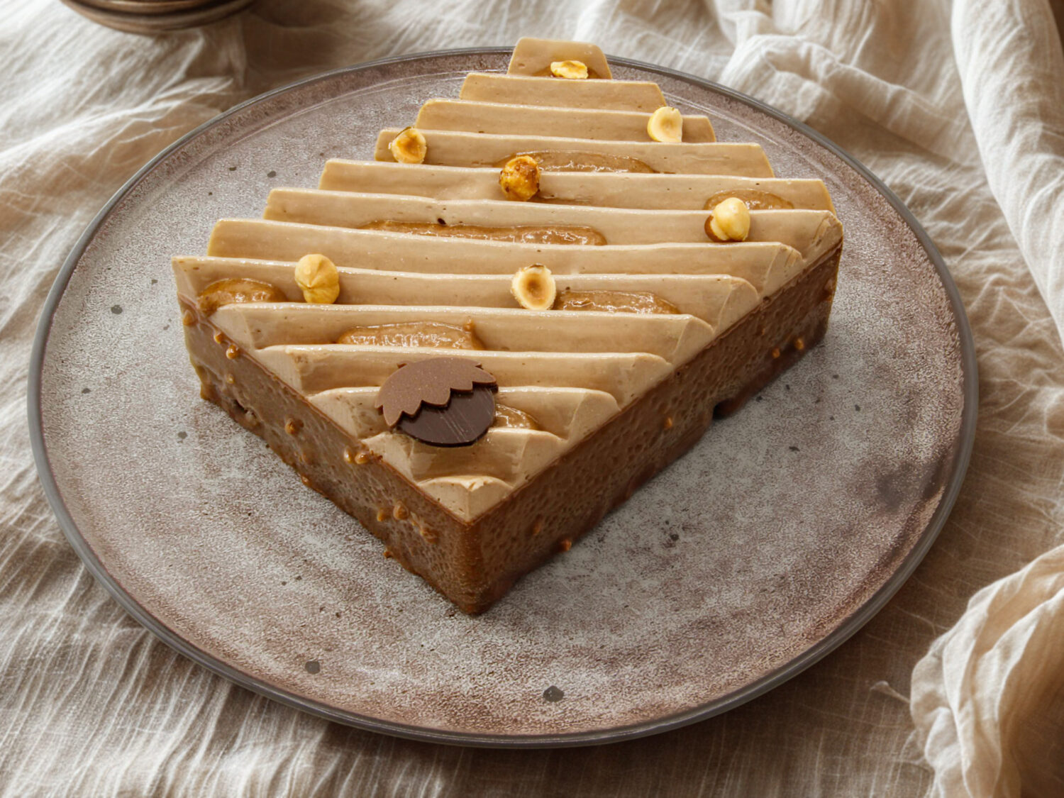 Crunchy au chocolat au lait et noisette, croustillant et fondant