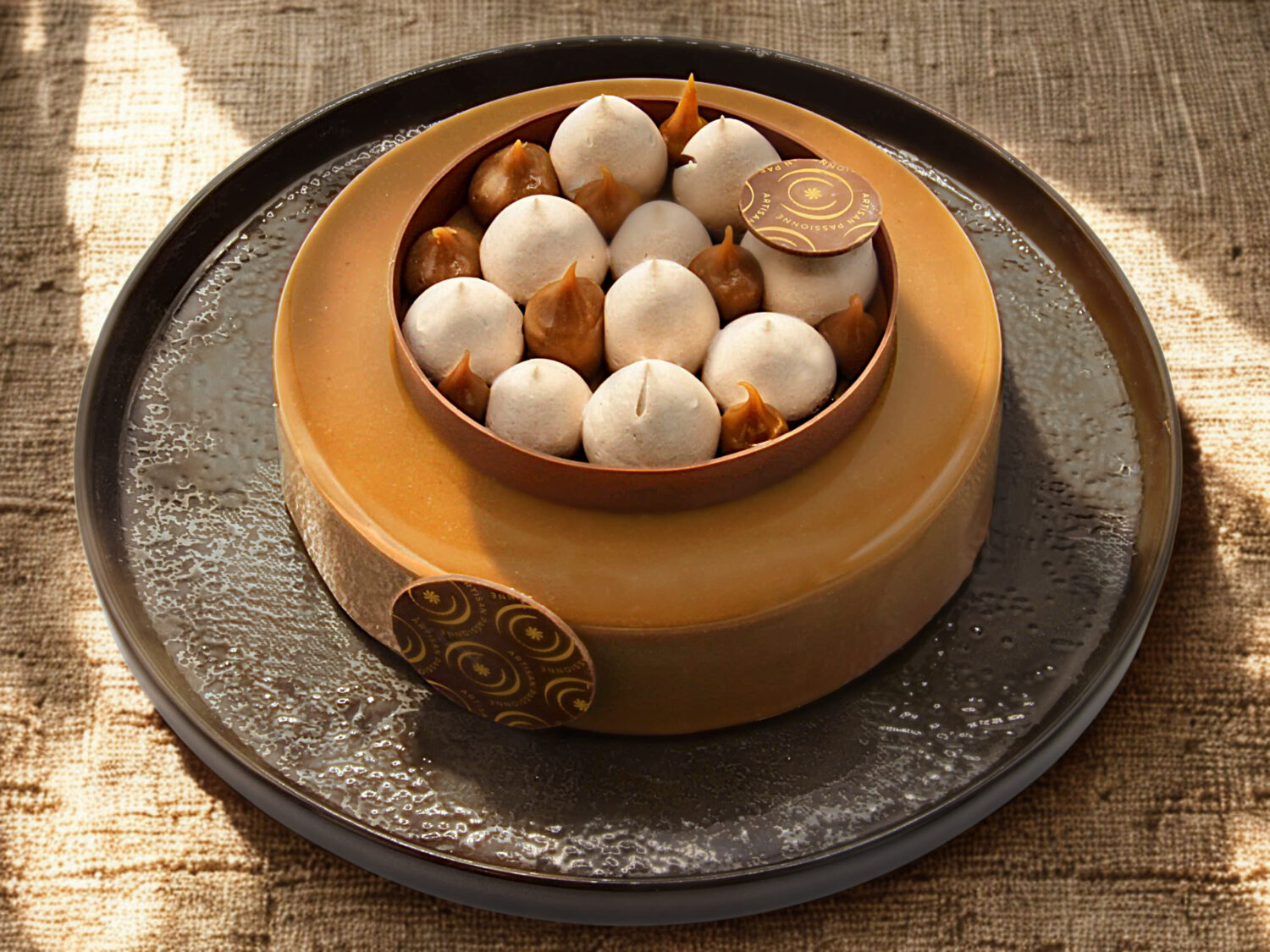 Gâteau Fleur de sel au chocolat noir et caramel,